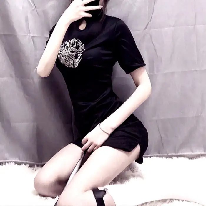 怕羞的黄莺